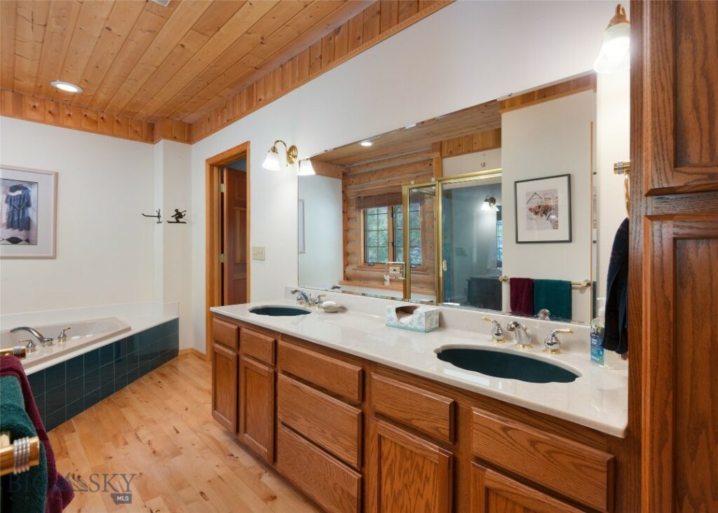2415 Crazy Horse Road