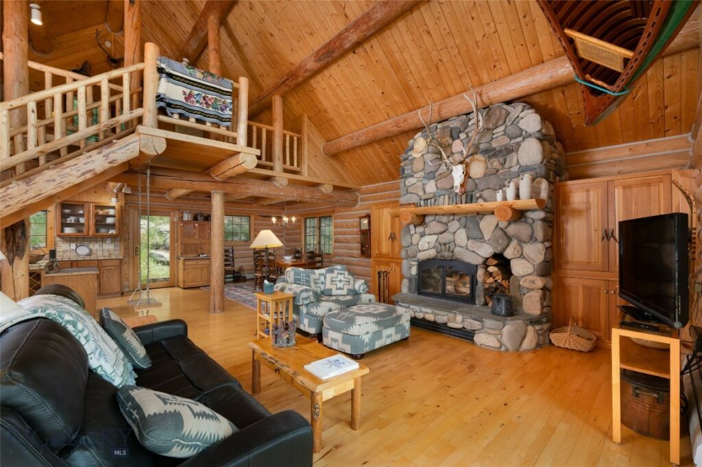 2415 Crazy Horse Road