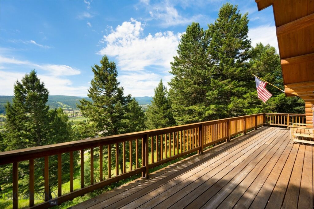 2415 Crazy Horse Road