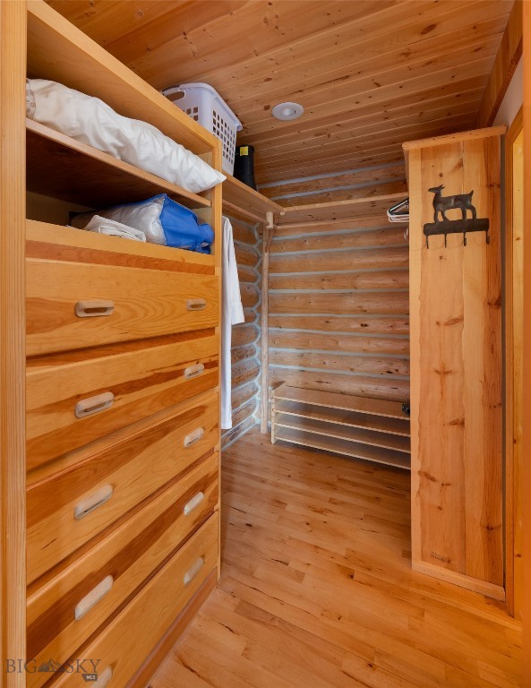 2415 Crazy Horse Road