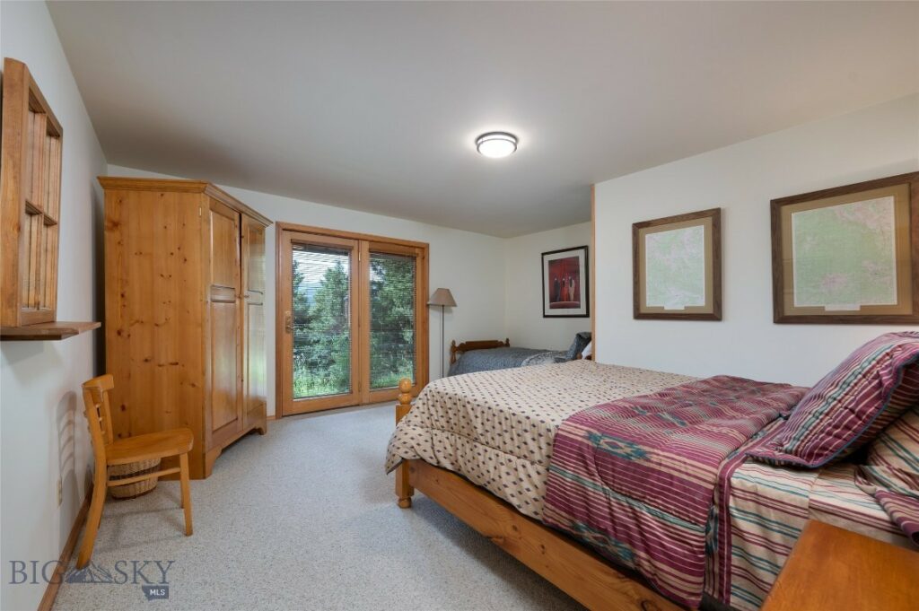 2415 Crazy Horse Road