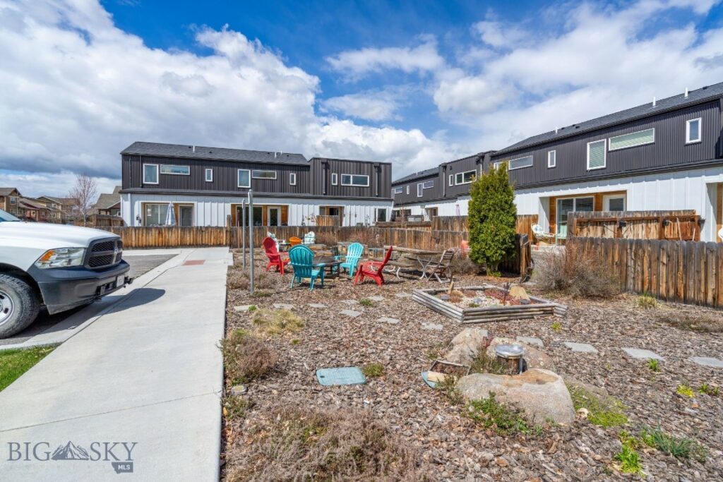 2448 Gallatin Green Boulevard
