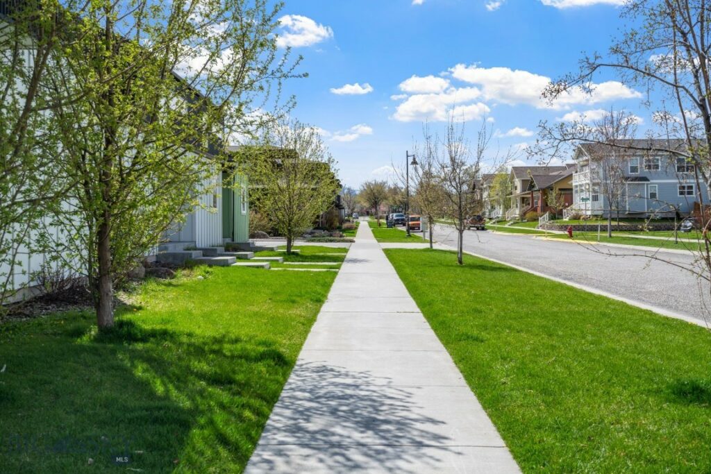 2448 Gallatin Green Boulevard