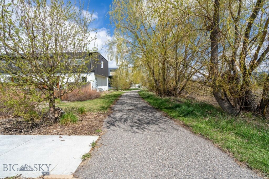 2448 Gallatin Green Boulevard