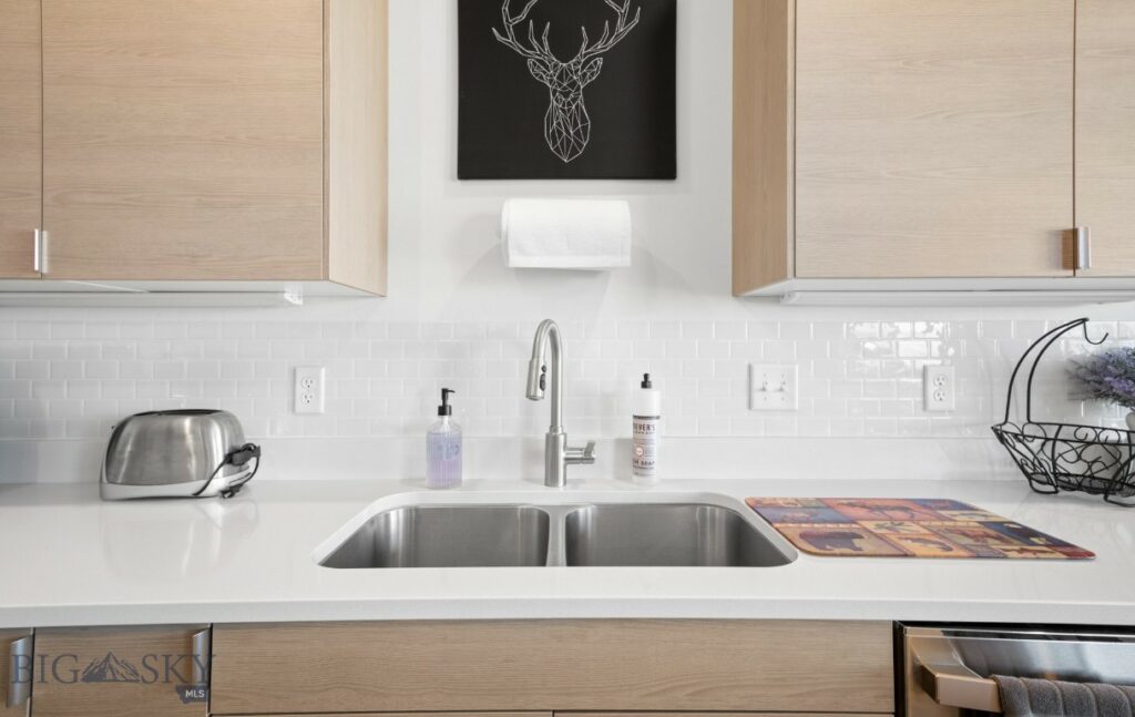 Bozeman MT 59718 - 18