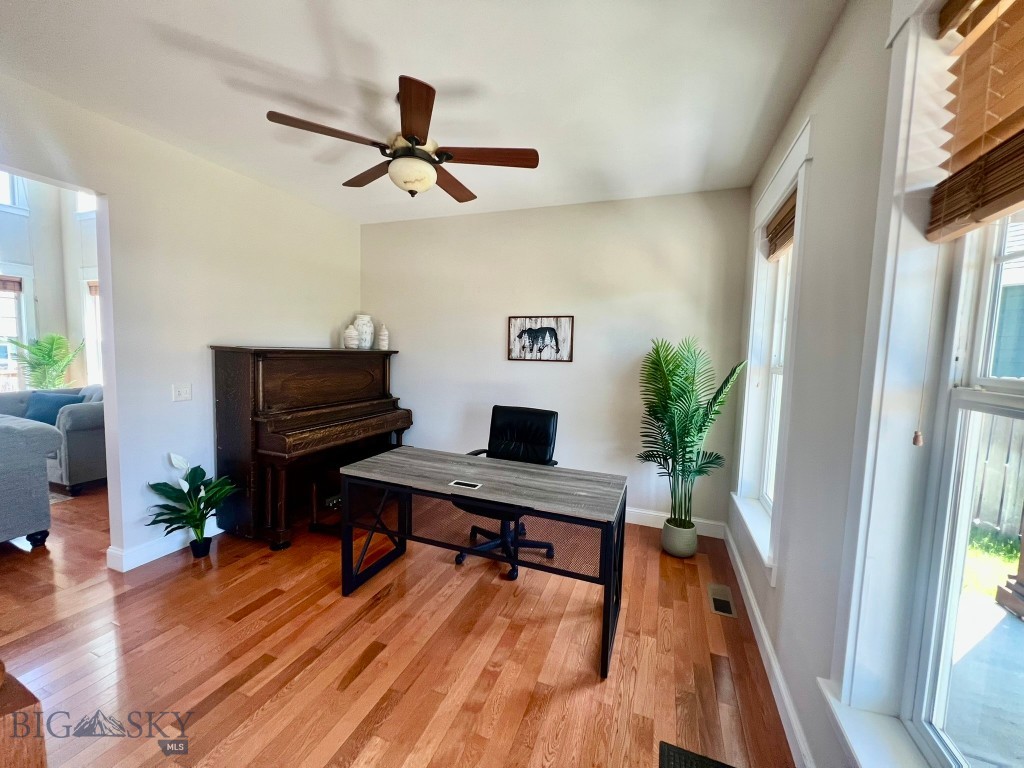 2475 Rose Street