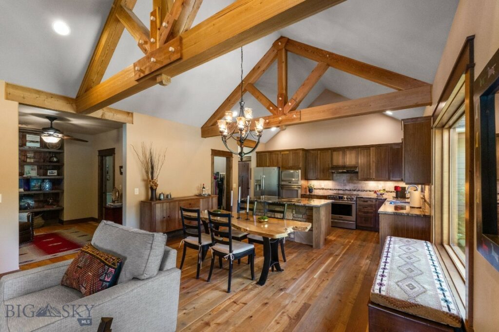 2497 Northview