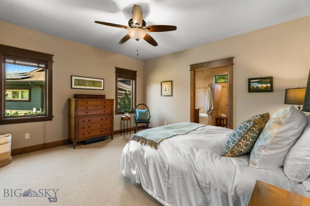 2497 Northview