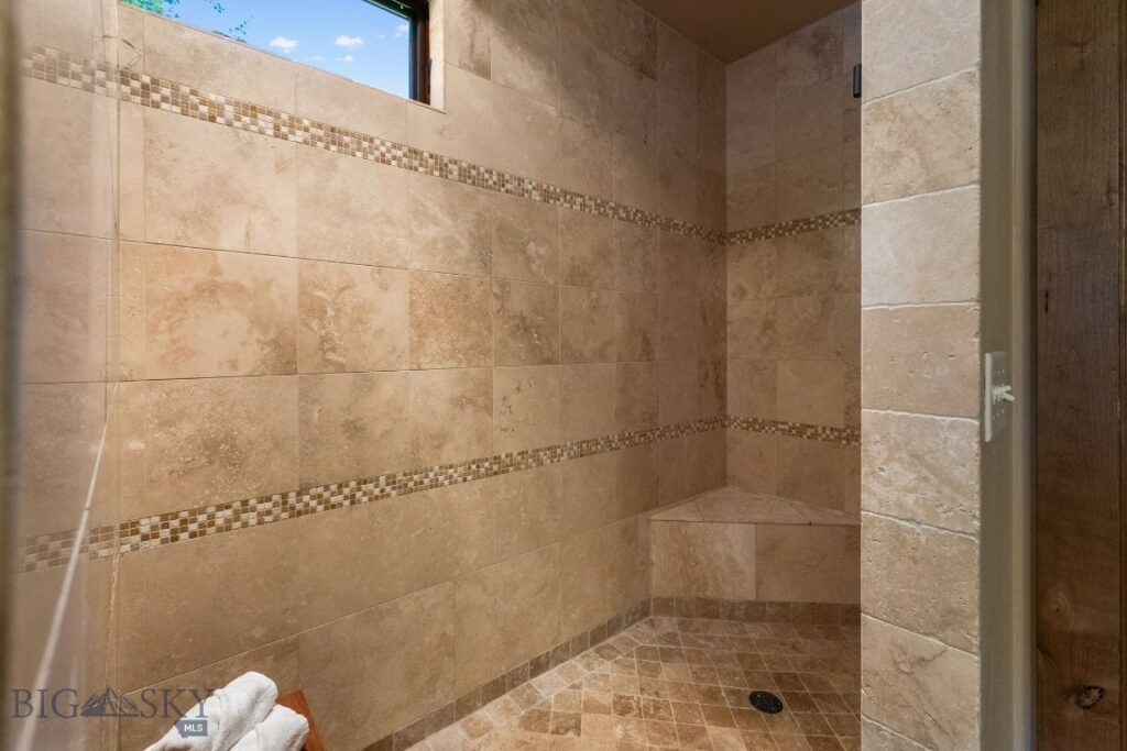 2497 Northview