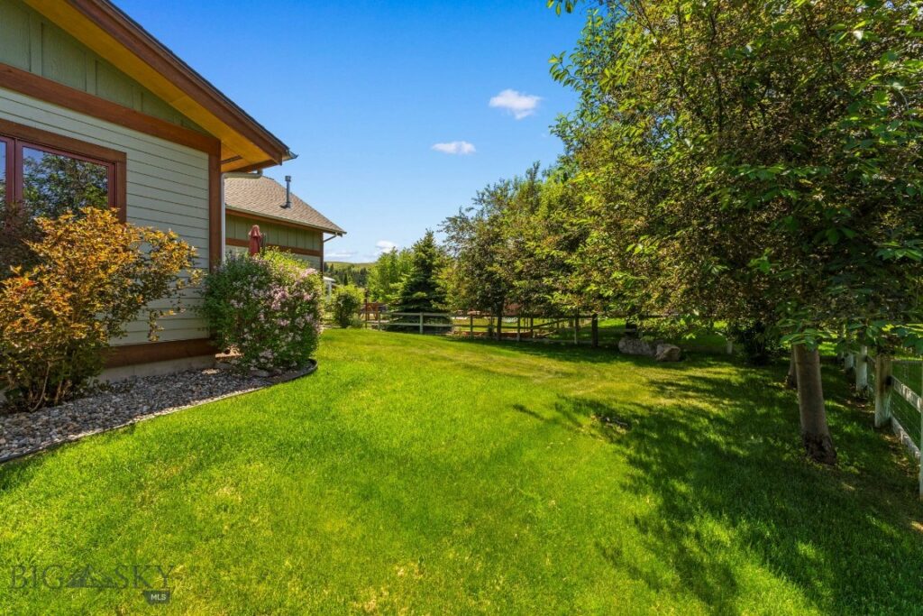 2497 Northview