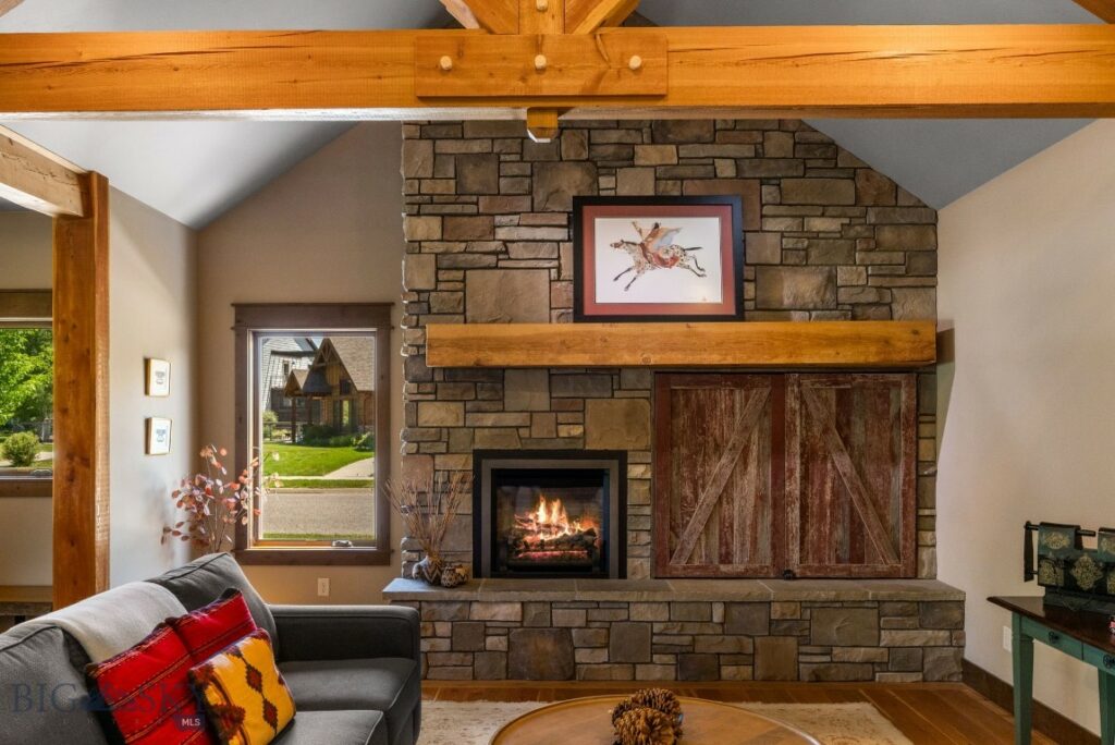 2497 Northview
