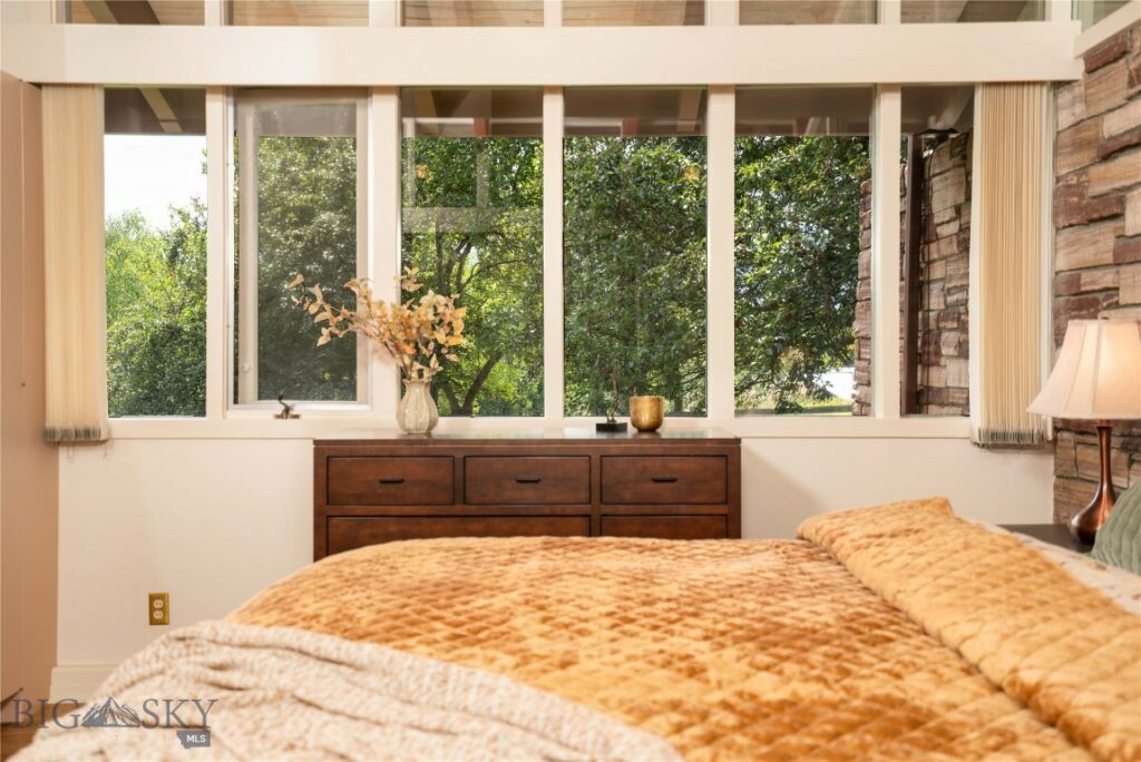 2516 Spring Creek Drive