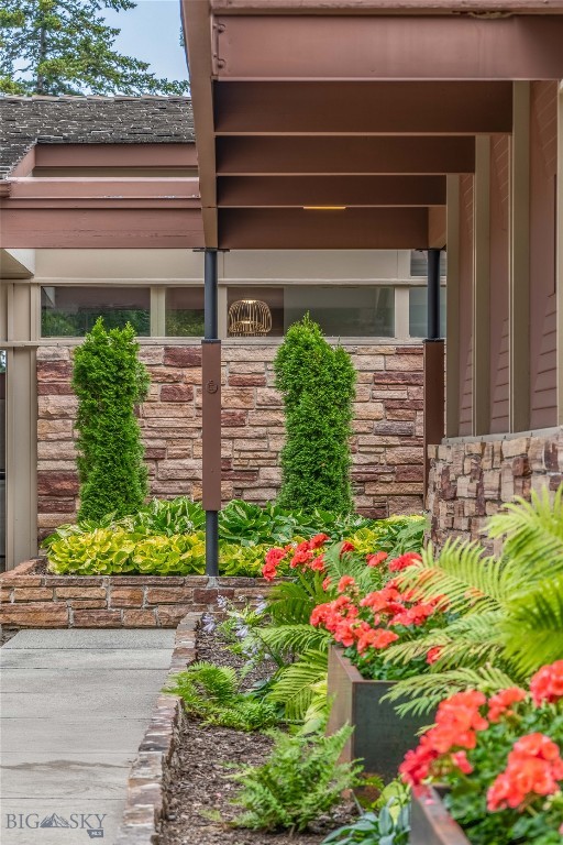 2516 Spring Creek Drive