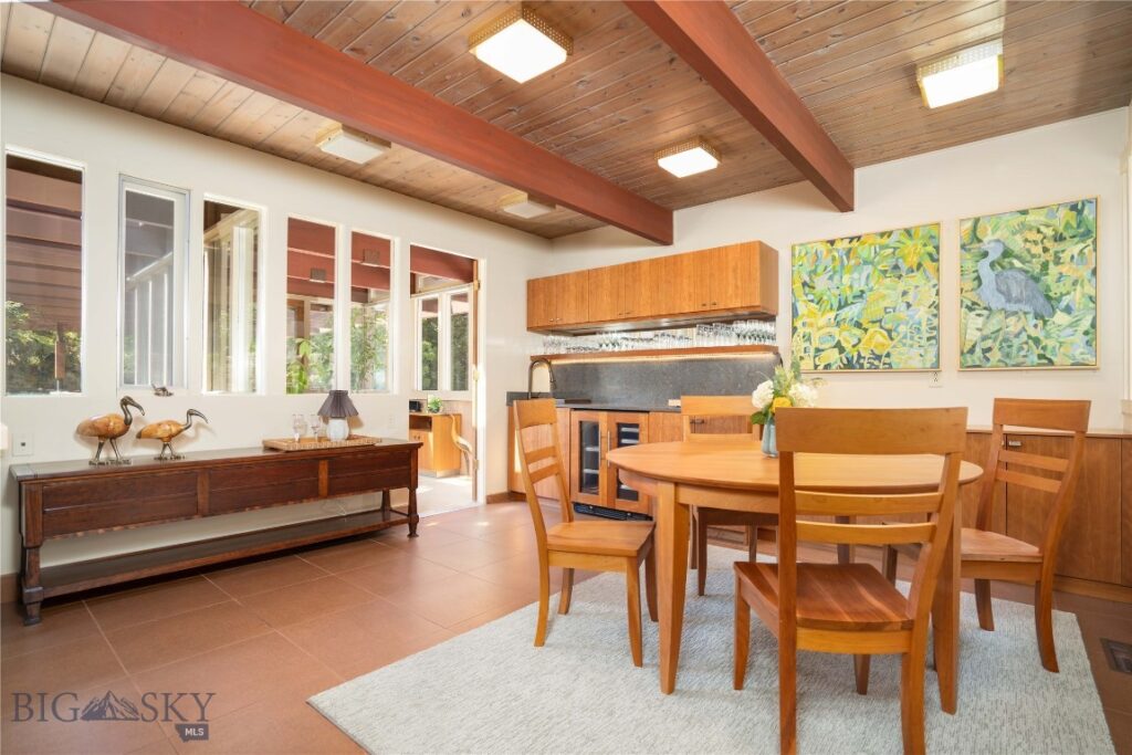 2516 Spring Creek Drive