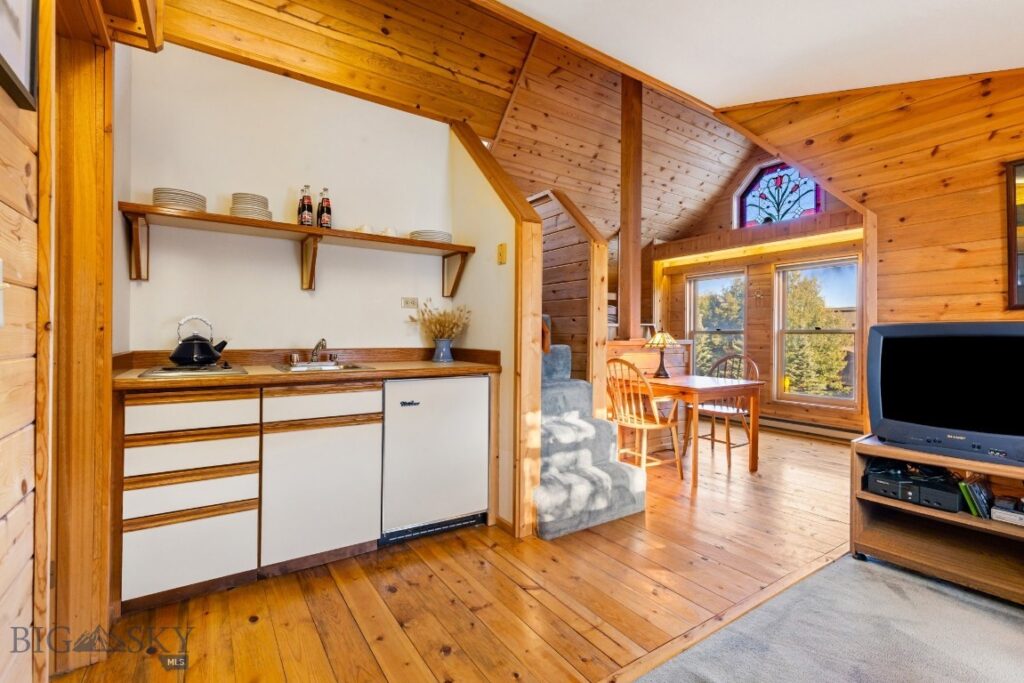 2555 Little Coyote Road