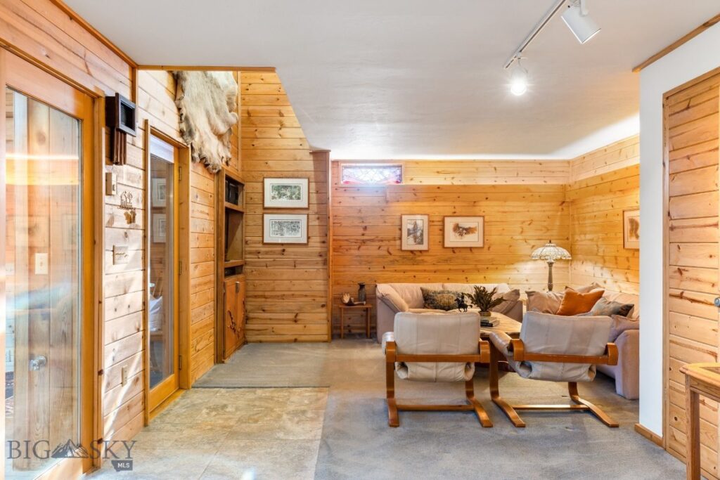 2555 Little Coyote Road