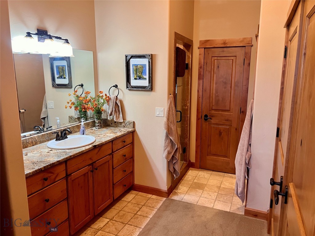 2556 Weeping Rock