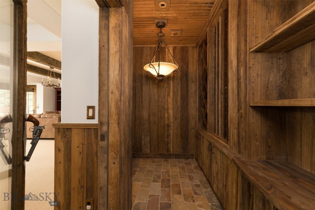 Big Sky MT 59716 - 19