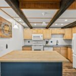 2575 Curley Bear Road