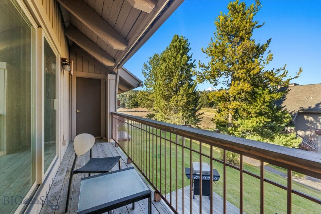 2575 Curley Bear Road