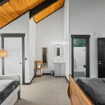 2575 Curley Bear Road