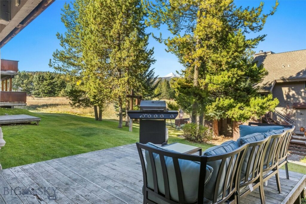 2575 Curley Bear Road