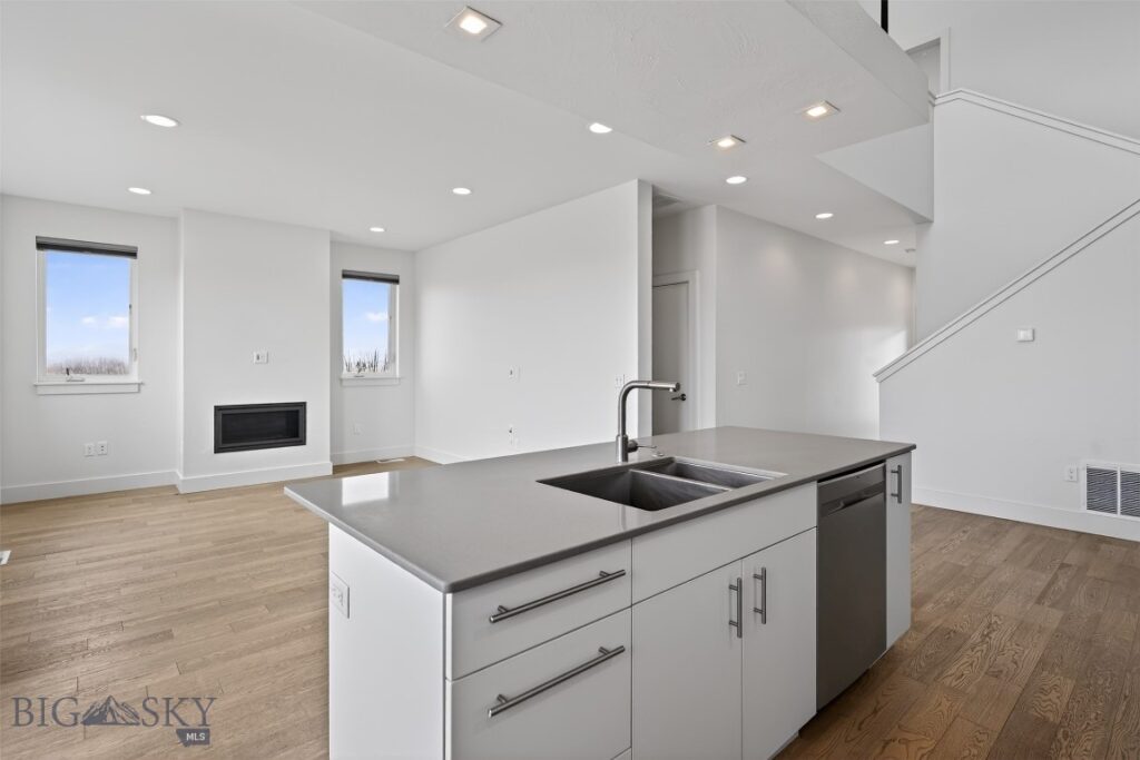 2586 Milkhouse Avenue