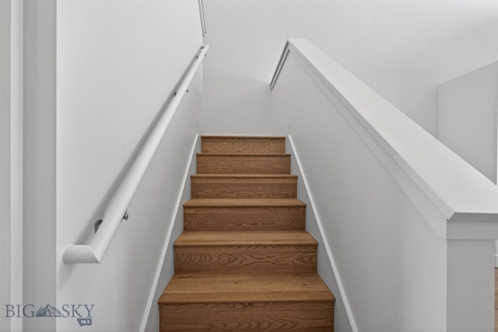 2586 Milkhouse Avenue