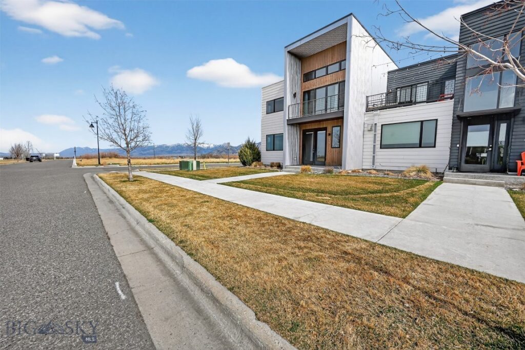 2586 Milkhouse Avenue