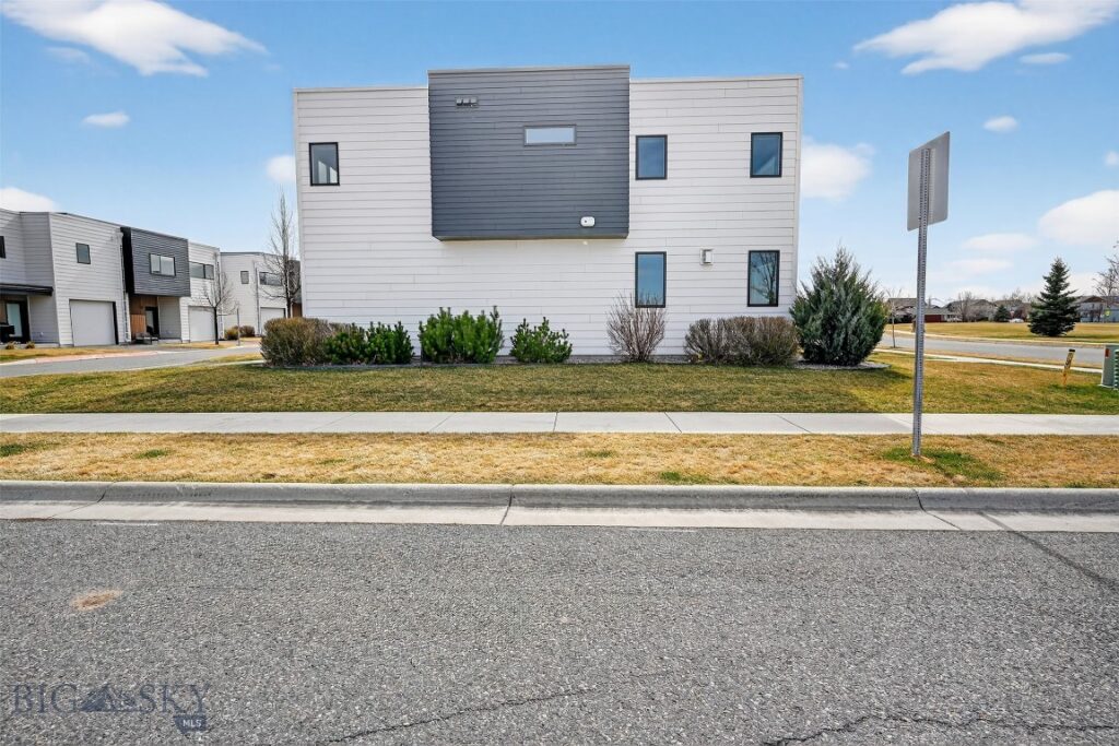 2586 Milkhouse Avenue