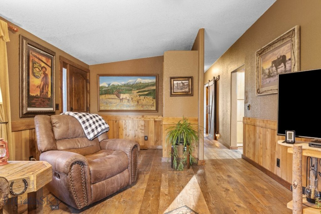 2621 Jackrabbit Lane