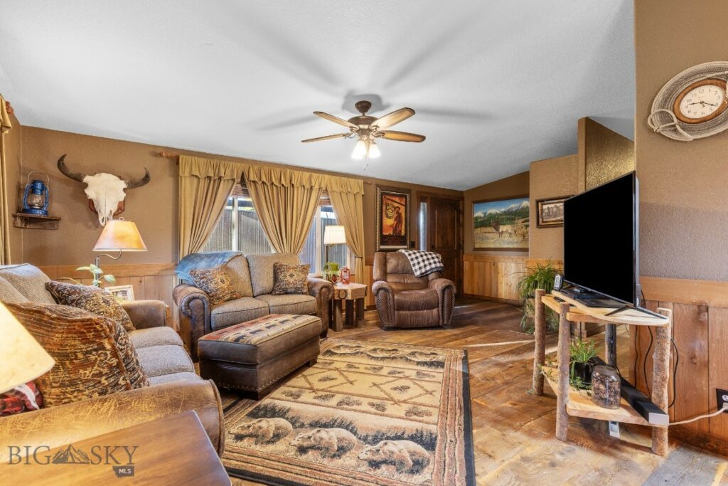 2621 Jackrabbit Lane