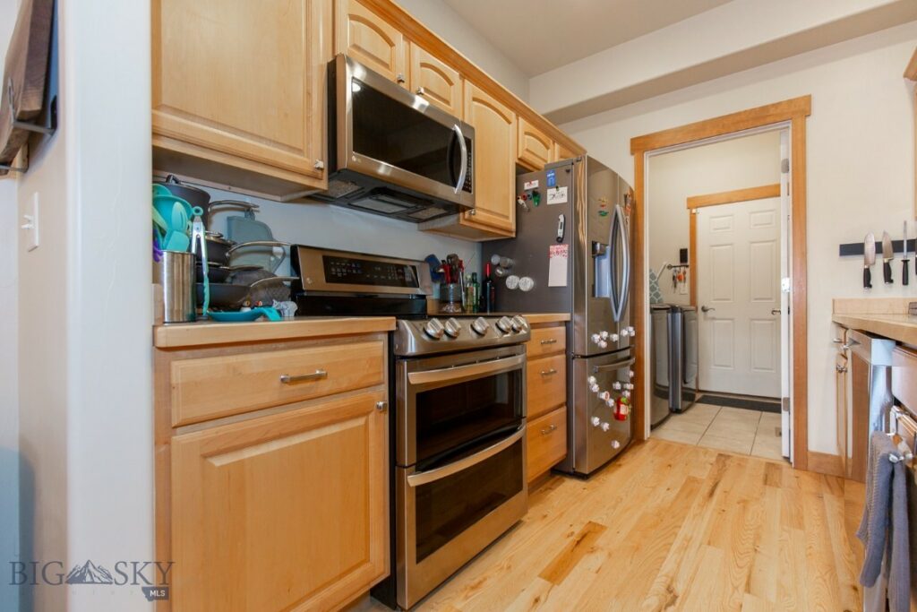 2685 Typha Ct