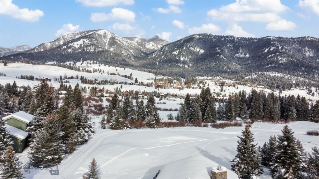 2695 Curly Bear Road