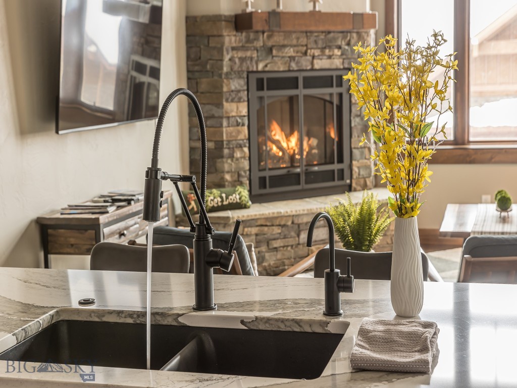 27 Heavy Runner Road