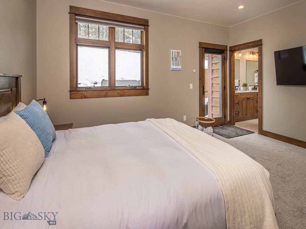 27 Heavy Runner Road