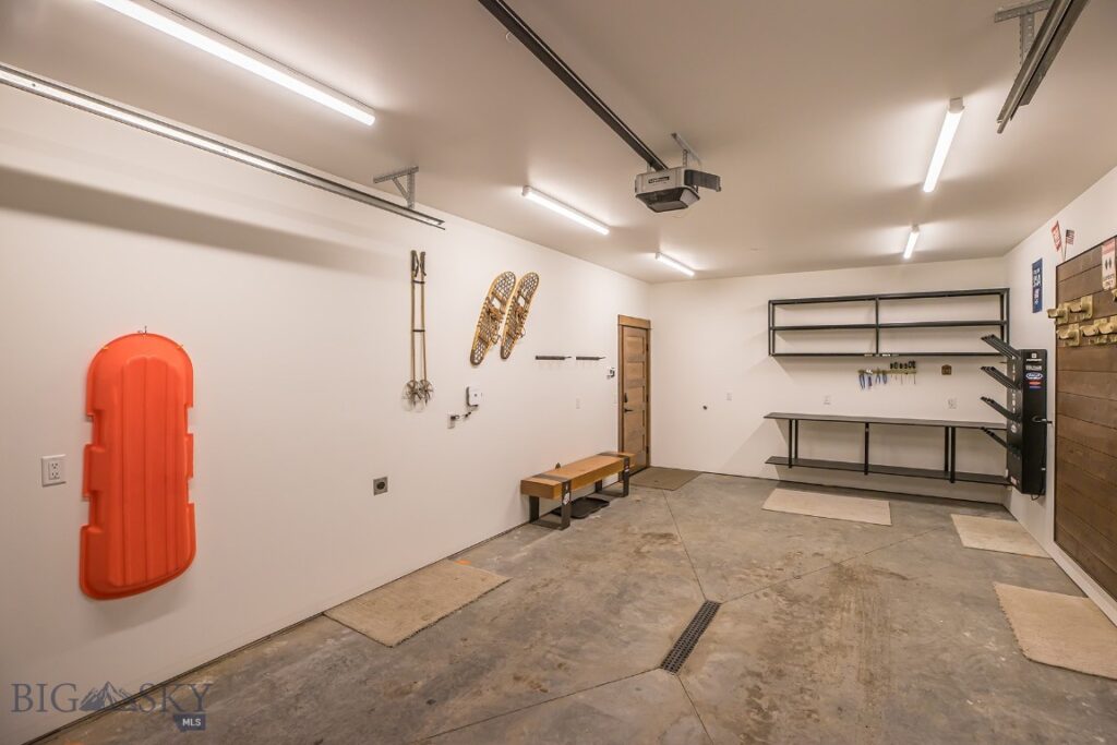 27 Heavy Runner Road