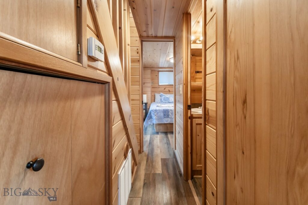 Belgrade MT 59714 - 8