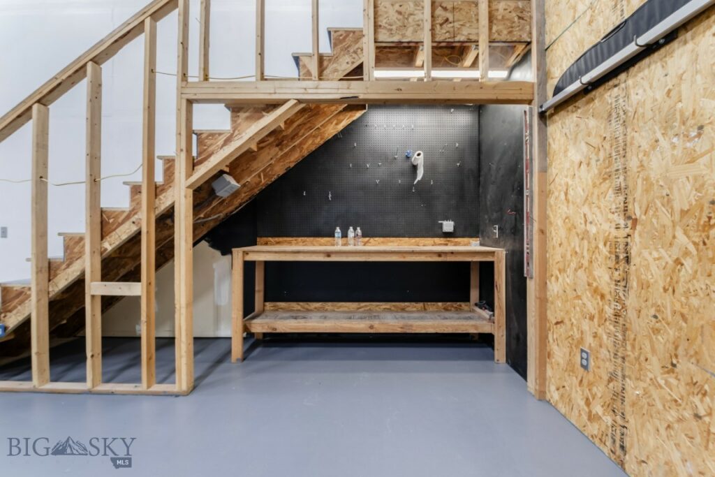 27 Progressive Drive