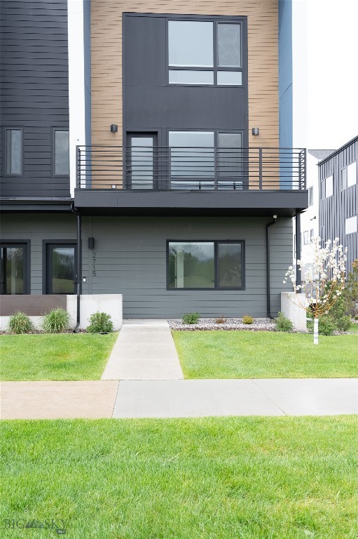 2715 W Graf