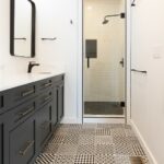 2715 W Graf