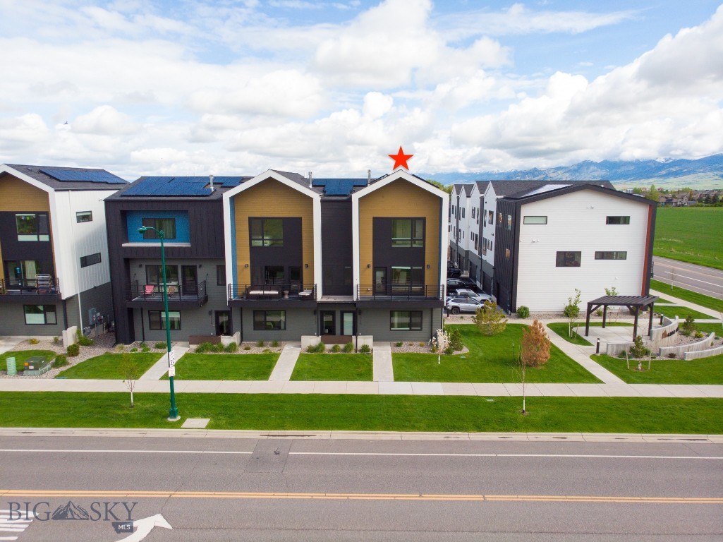 2715 W Graf