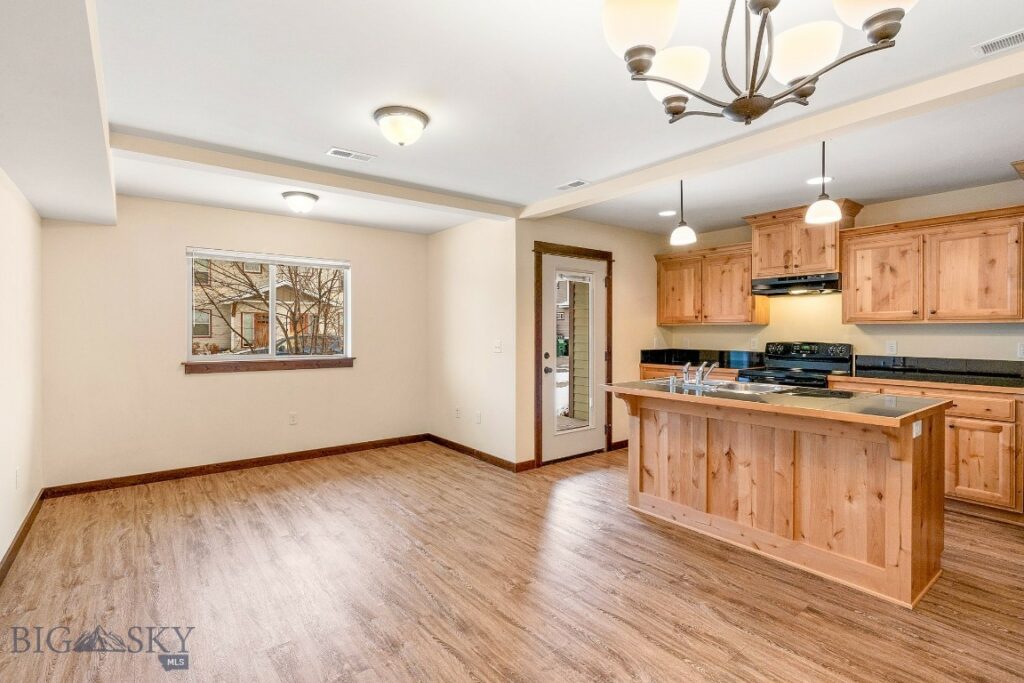2755 Fen Way