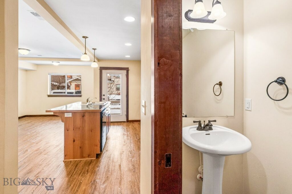 2755 Fen Way