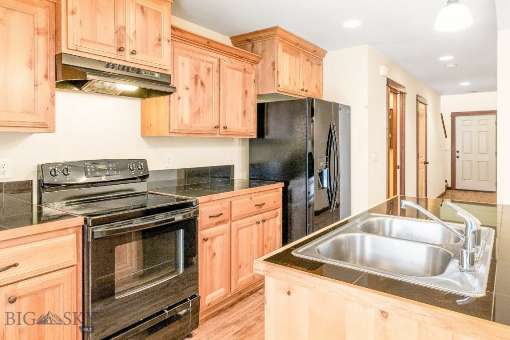 2755 Fen Way