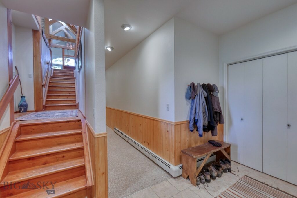 2780 Bobtail Horse Road