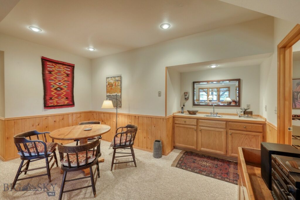 2780 Bobtail Horse Road