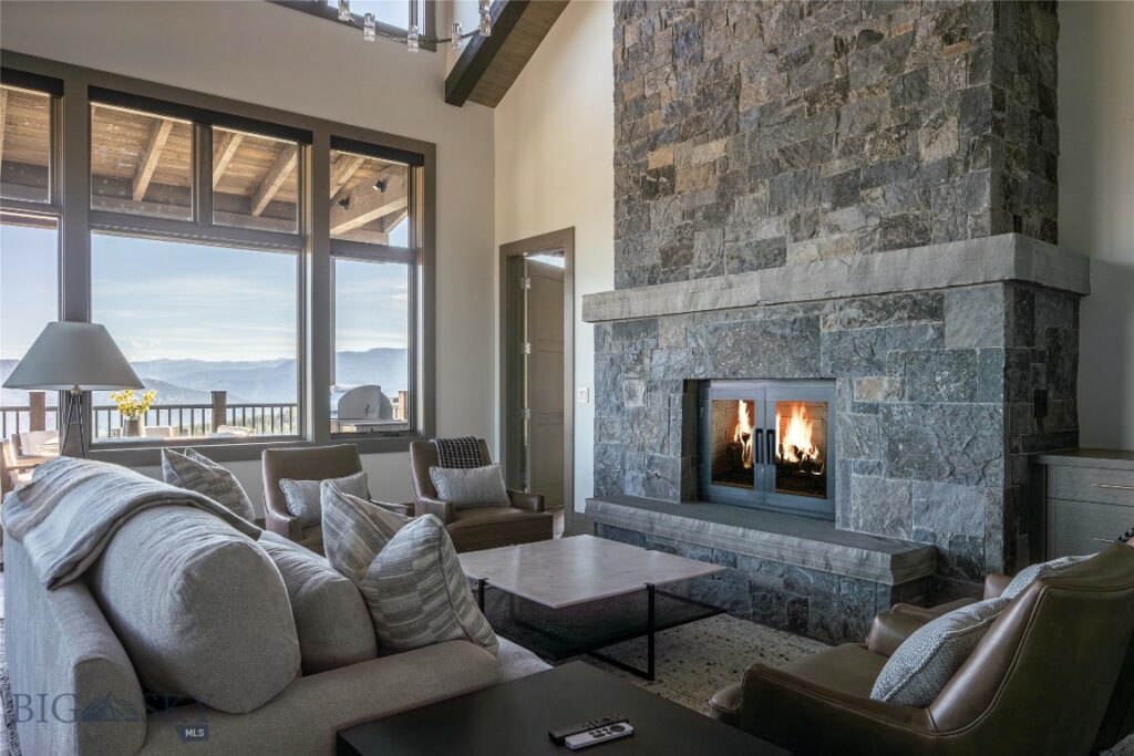 28 Pale Morning Spur