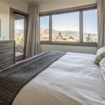 28 Pale Morning Spur