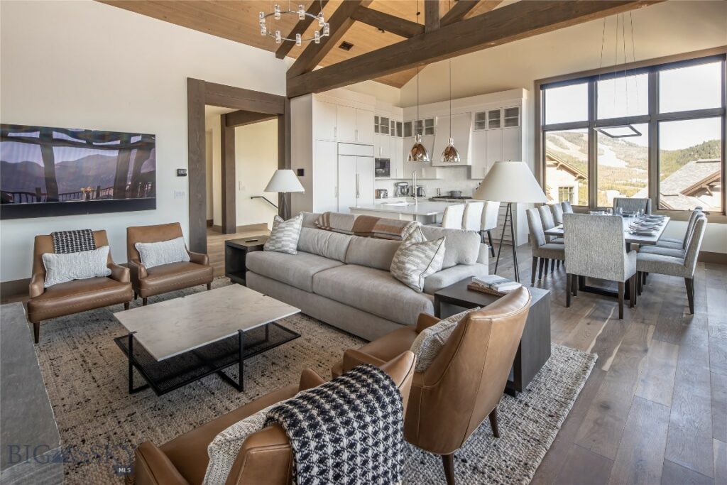 28 Pale Morning Spur